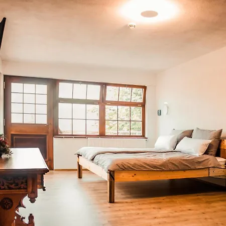 ホテル Wirgarten Antik