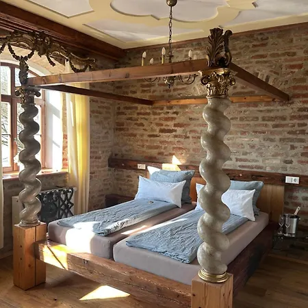 Szálloda Wirgarten Antik 3*